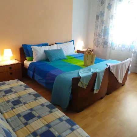 Appartement Larisa *